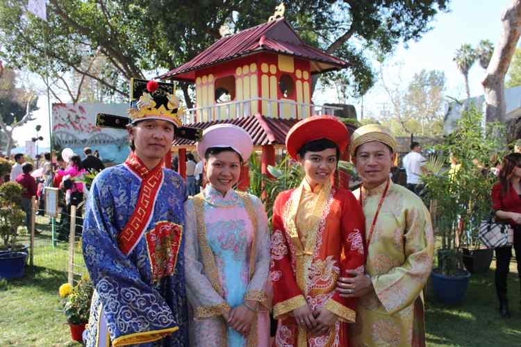 lunar new year in vietnam essay