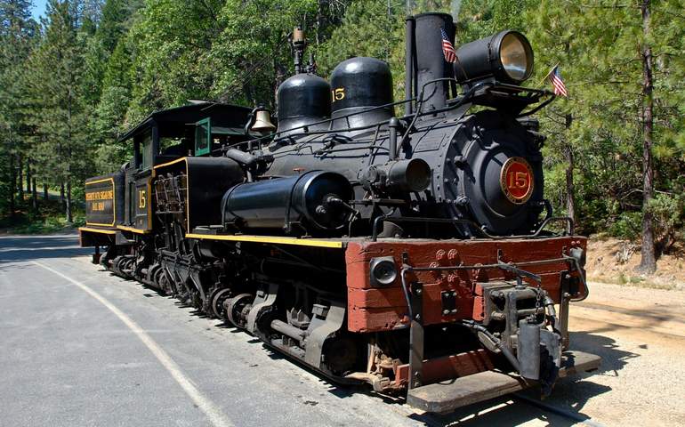Yosemite Sugar Pine Railroad Day Trip Vintage Steam Engines