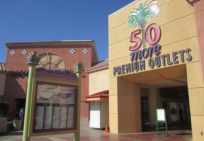 Desert Hills Outlet Mall Palm Springs Day Trip Affordable & Fun