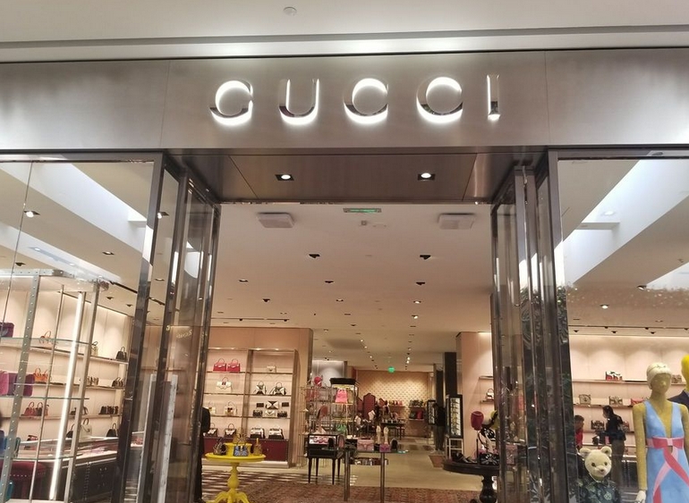 gucci south coast plaza hours