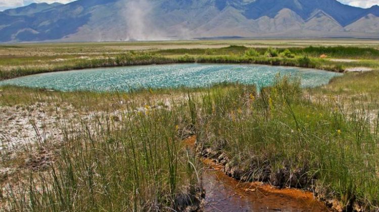 Exploring Nevada & Arizona Natural Hot Springs: Where to Find Them