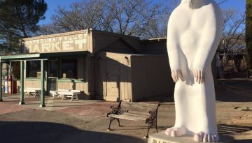 Quirky Detours: Southern California's Must-See Roadside Attractions