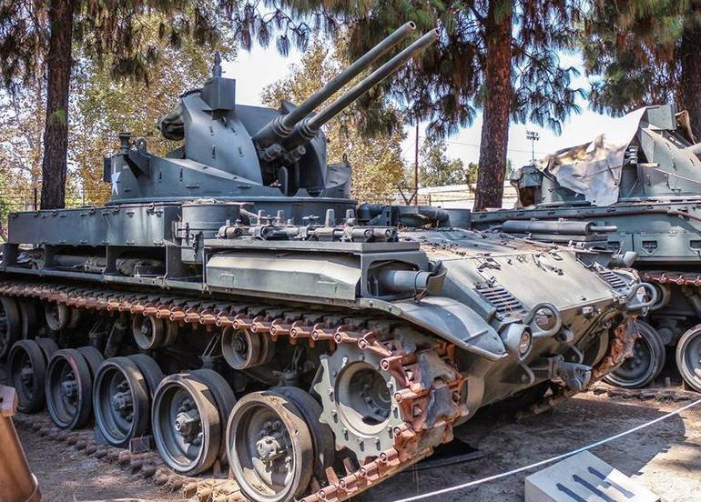 Anti aircraft tank Anti aircraft tank