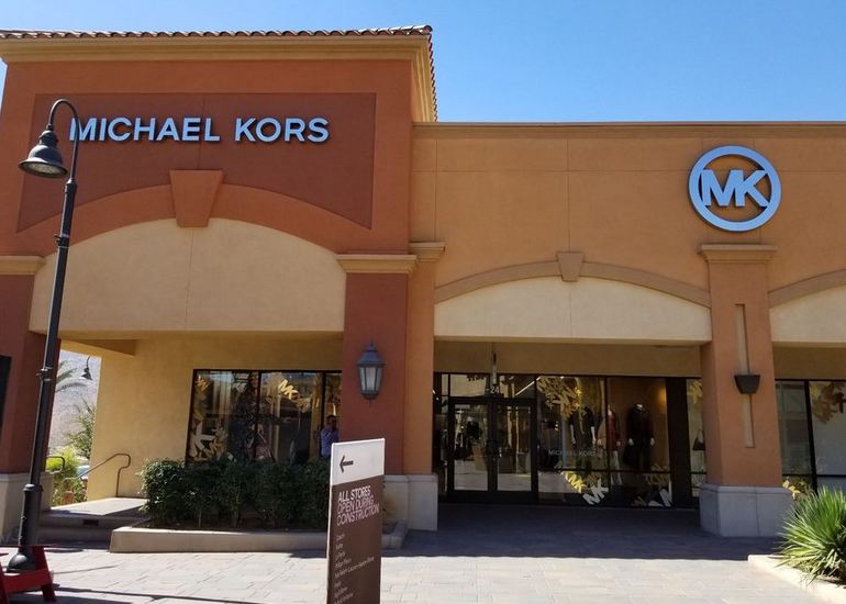 Cabazon Outlet Mall Palm Springs Day Trip